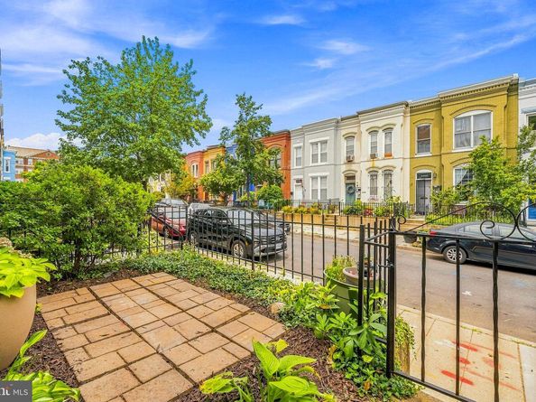 1327 Emerald Street NE, Washington DC 20002