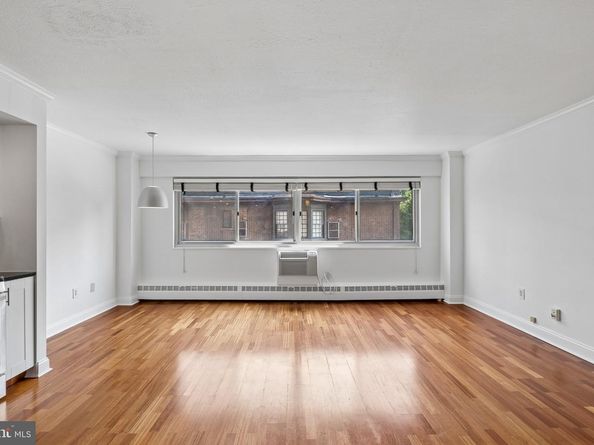 2101 Chestnut Street 408, Philadelphia PA 19103