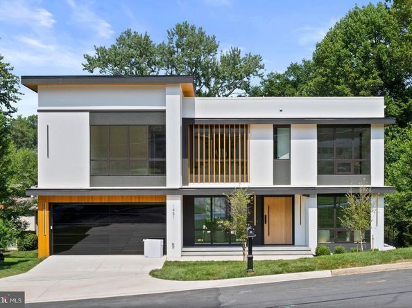 1451 Cola Drive, Mclean VA 22101