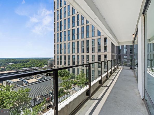 1650 Silver Hill Drive 1206, Mclean VA 22102