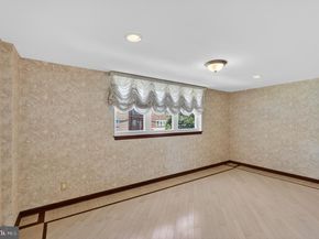 327 Nandina Street, Philadelphia PA 19116