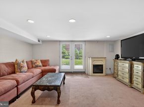 327 Nandina Street, Philadelphia PA 19116