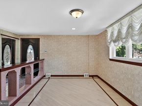 327 Nandina Street, Philadelphia PA 19116