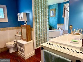 420 W Woodlawn Street, Philadelphia PA 19144
