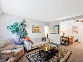 4309 2nd Road N 43091, Arlington VA 22203
