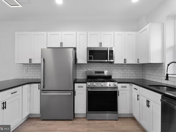 3943 Dell Street, Philadelphia PA 19140