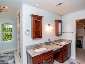 2752 N Sugan Road, New Hope PA 18938