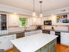 2752 N Sugan Road, New Hope PA 18938