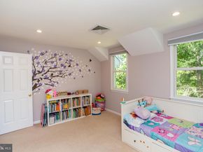 2752 N Sugan Road, New Hope PA 18938