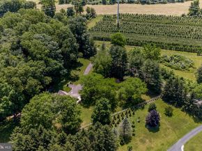 2752 N Sugan Road, New Hope PA 18938