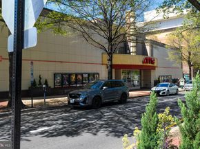 4600 S Four Mile Run Drive 1028, Arlington VA 22204