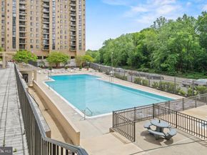 4600 S Four Mile Run Drive 1028, Arlington VA 22204