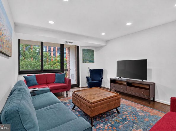 1805 Crystal Drive 503S, Arlington VA 22202