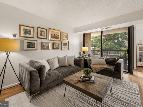 4500 S Four Mile Run Drive 104, Arlington VA 22204