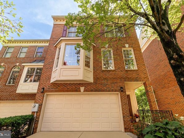 2527 Gadsby Place, Alexandria VA 22311