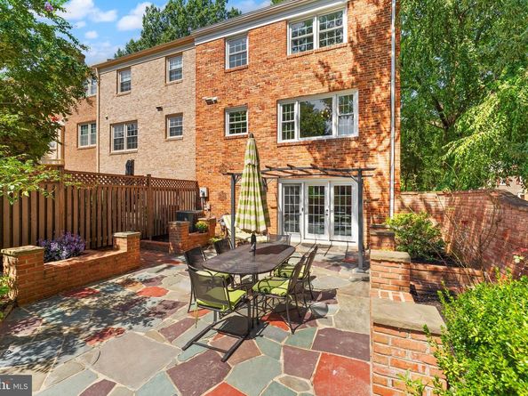 9280 Bailey Lane, Fairfax VA 22031