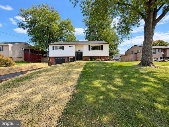 262 Lea Lane, Warminster PA 18974