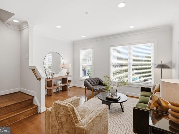 2881 Chancellor's Way NE, Washington DC 20017