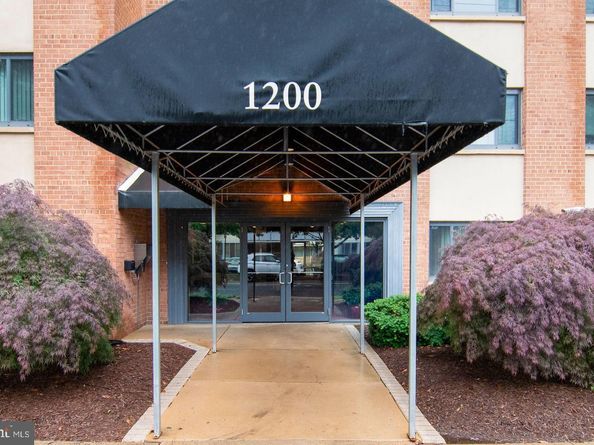 1200 S Arlington Ridge Road 205, Arlington VA 22202
