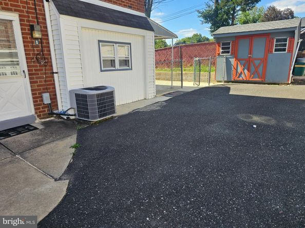 804 Marchman Road, Philadelphia PA 19115