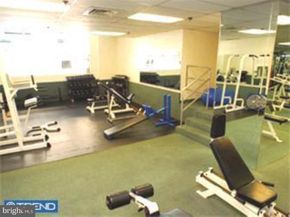 3900 Ford Road 18R, Philadelphia PA 19131