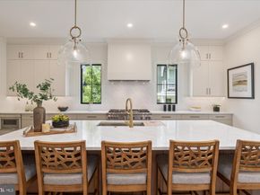 2615 3rd Street N, Arlington VA 22201