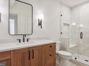 2615 3rd Street N, Arlington VA 22201