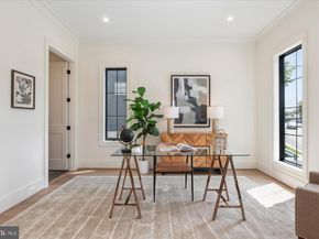 2615 3rd Street N, Arlington VA 22201