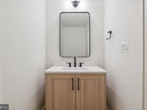 2615 3rd Street N, Arlington VA 22201