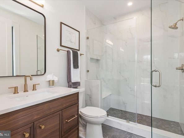2615 3rd Street N, Arlington VA 22201