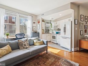 18 9TH Street NE 207, Washington DC 20002