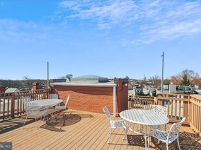 18 9TH Street NE 207, Washington DC 20002