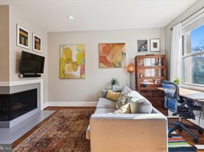 18 9TH Street NE 207, Washington DC 20002