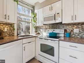 18 9TH Street NE 207, Washington DC 20002
