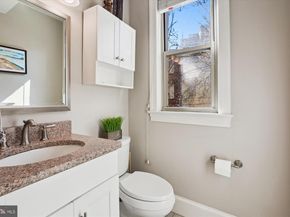 18 9TH Street NE 207, Washington DC 20002