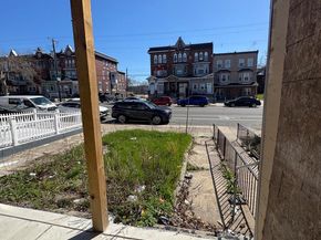 1613 W Erie Avenue, Philadelphia PA 19140