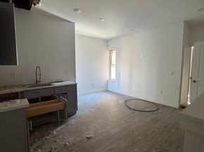 1613 W Erie Avenue, Philadelphia PA 19140