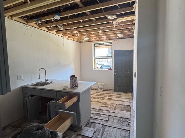 1613 W Erie Avenue, Philadelphia PA 19140