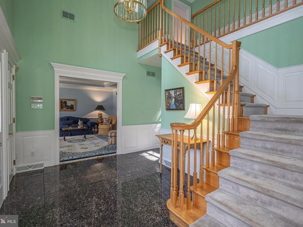 1045 Washington Crossing Road, Newtown PA 18940