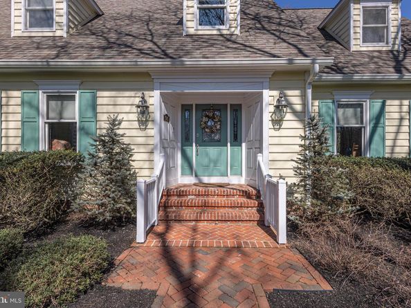 1045 Washington Crossing Road, Newtown PA 18940