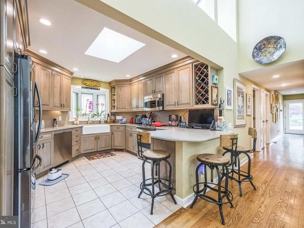 745 Germantown Pike, Lafayette Hill PA 19444