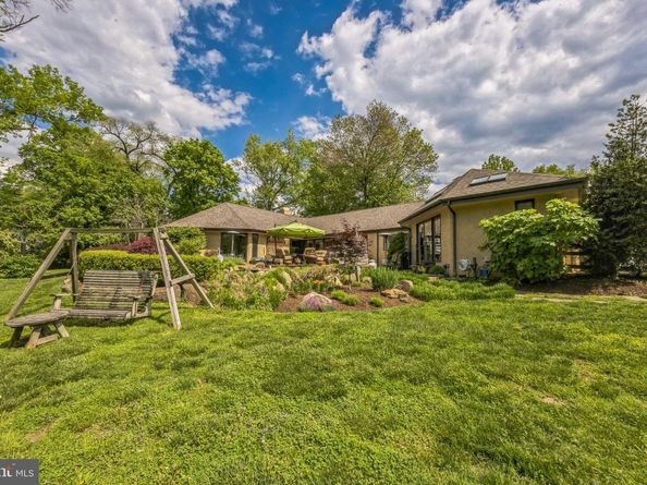 745 Germantown Pike, Lafayette Hill PA 19444