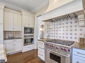 1935 Foxview Circle NW, Washington DC 20007