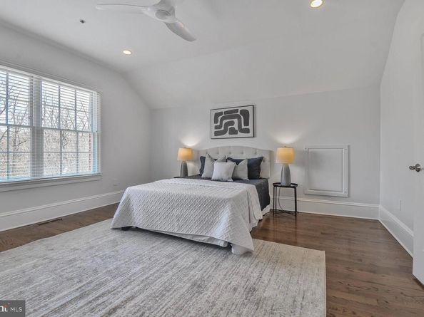 1935 Foxview Circle NW, Washington DC 20007