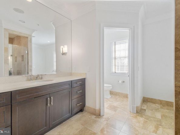 1935 Foxview Circle NW, Washington DC 20007