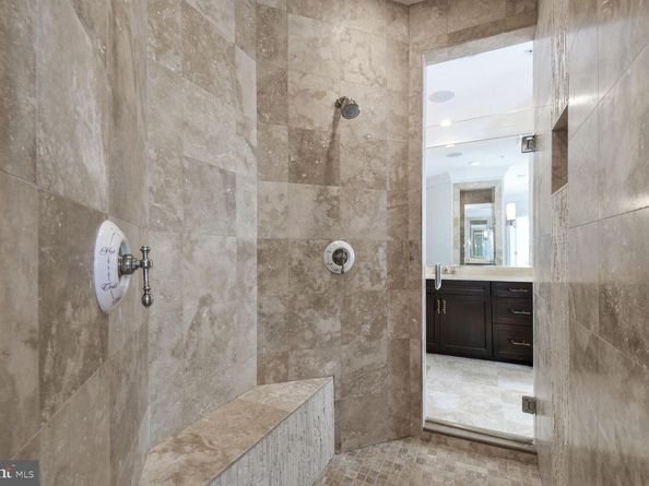 1935 Foxview Circle NW, Washington DC 20007