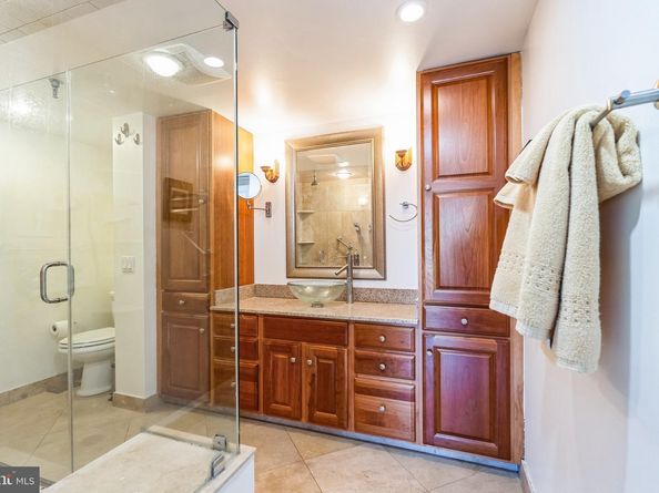 2001 Hamilton Street 401, Philadelphia PA 19130