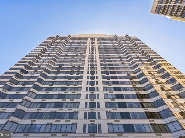 2001 Hamilton Street 401, Philadelphia PA 19130