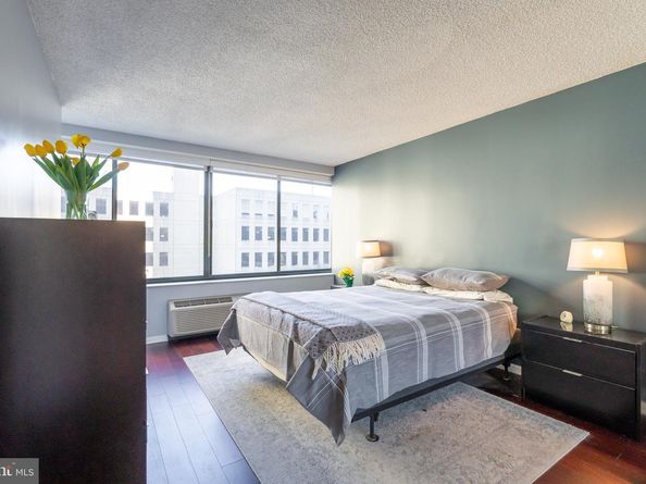 2001 Hamilton Street 401, Philadelphia PA 19130