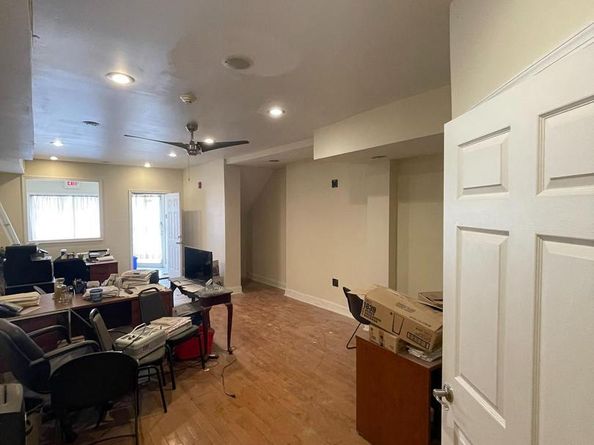 1802 Church Lane, Philadelphia PA 19141